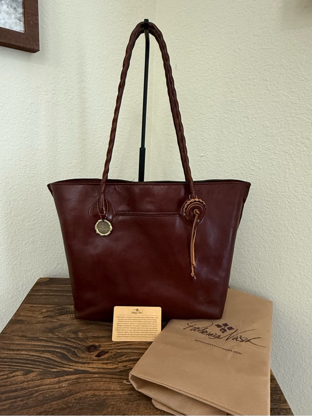 Patricia Nash 10th Anniversary Leather Tote – British Tan